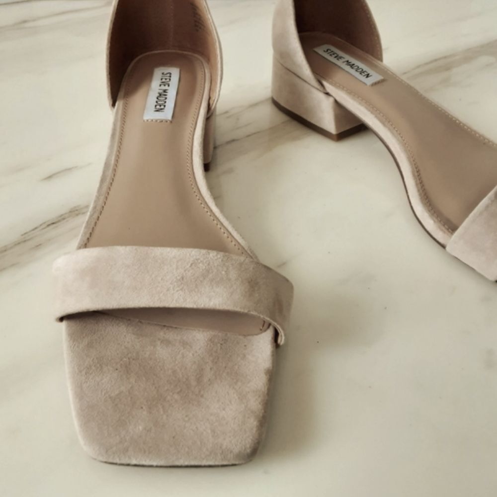 STEVE MADDEN IRENNE SUEDE BLOCK HEEL ANKLE SANDAL SZ 10 - Picture 3 of 8